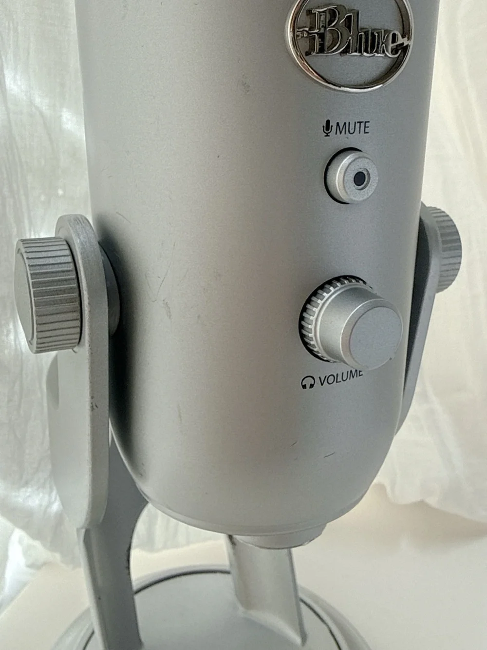Logitech Blue Yeti USB Microphone Silver with USB Cable